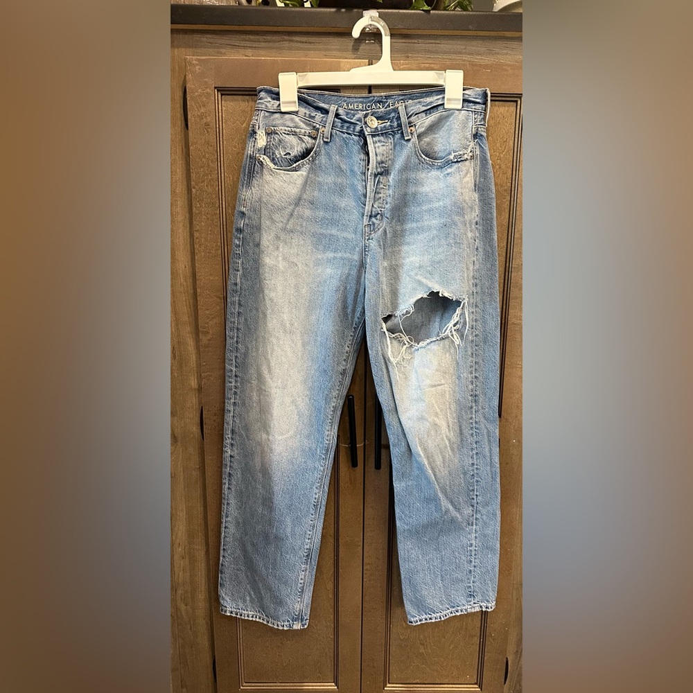 American Eagle Outfitters 90s Boyfriend Jeans Size 6